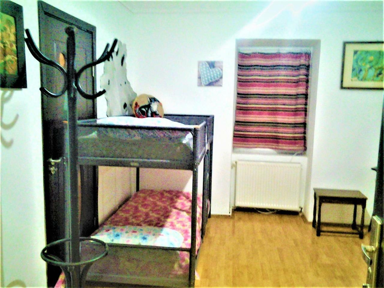 Leyla Hostel Braşov Exterior foto